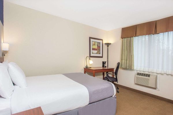 Hotel BAYMONT BY WYNDHAM DUBUQUE (Dubuque)